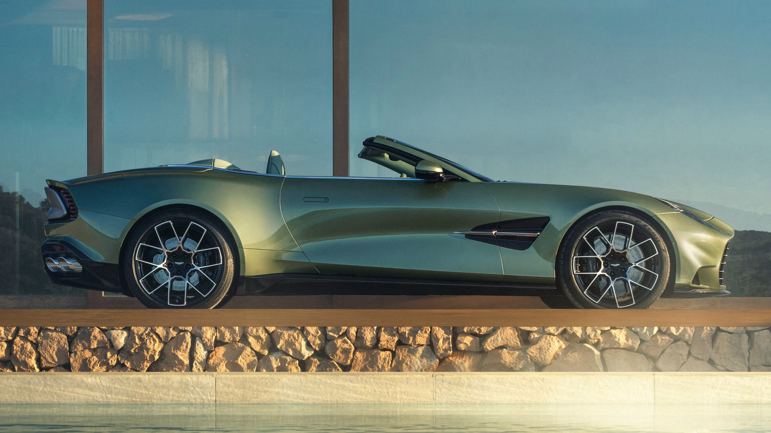 Aston Martin Vanquish: The Zenith of the V12 Lineage